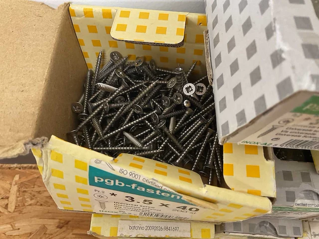 29 dozen universele schroeven deels inox; mdf schroeven - afbeelding 8 van  8