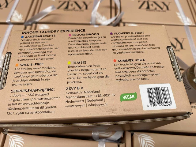 290 doosjes met 6x25ml verschillende zèfy wasparfums - afbeelding 3 van  5