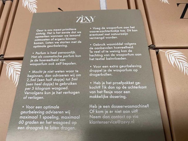 290 doosjes met 6x25ml verschillende zèfy wasparfums - afbeelding 5 van  5