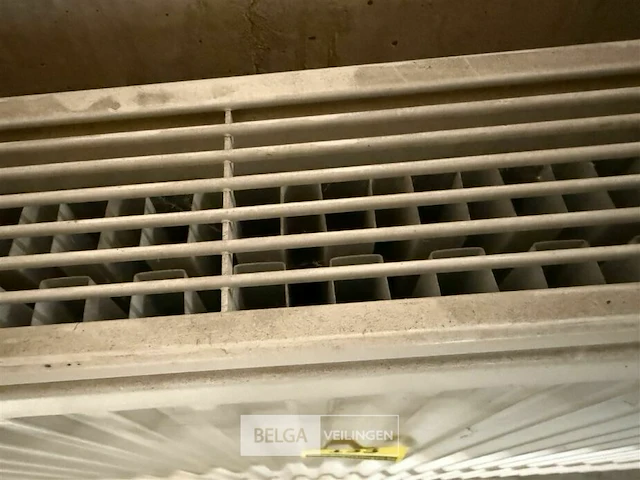 2st radiator merkloos - afbeelding 2 van  5