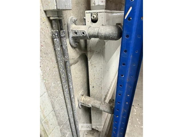 2st radiator merkloos - afbeelding 3 van  5