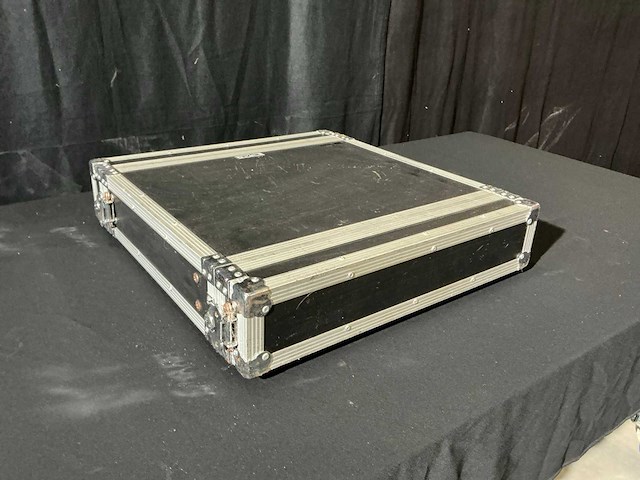 2u 2c flightcase 19” - afbeelding 2 van  3
