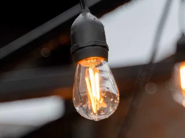 2w e27 s14 filament plastic shockproof led bulb 2700k (200x) - afbeelding 1 van  8