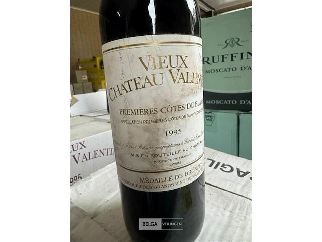 2x 1 doos vieux chauteau valentin premieres cotes de blaye 1995 - afbeelding 4 van  4