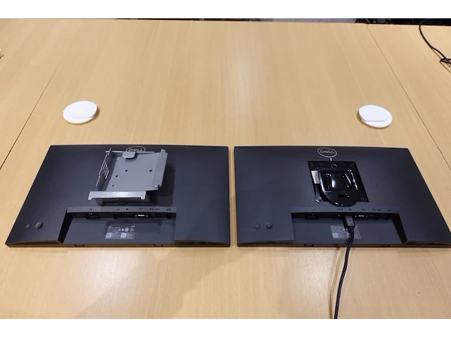 2x 22" monitor dell, zonder voet - afbeelding 2 van  3