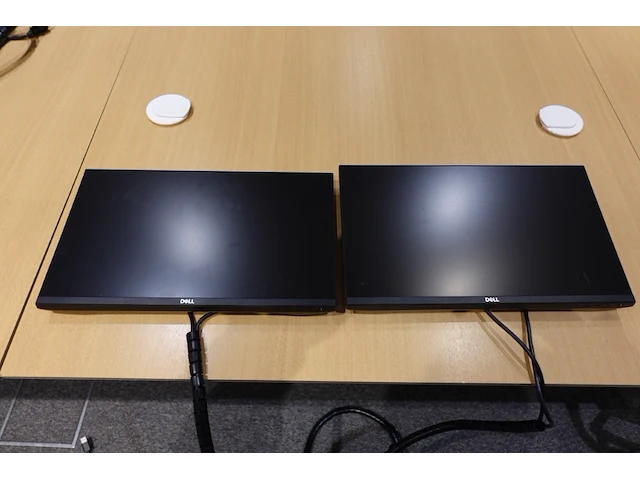 2x 22" monitor dell, zonder voet - afbeelding 1 van  4