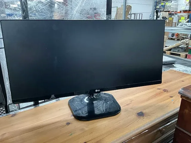 2x 29” monitor lg ultrawide 29um57 - afbeelding 4 van  9
