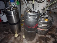 2x aangebroken biervat + 2x leeg biervat - afbeelding 1 van  7