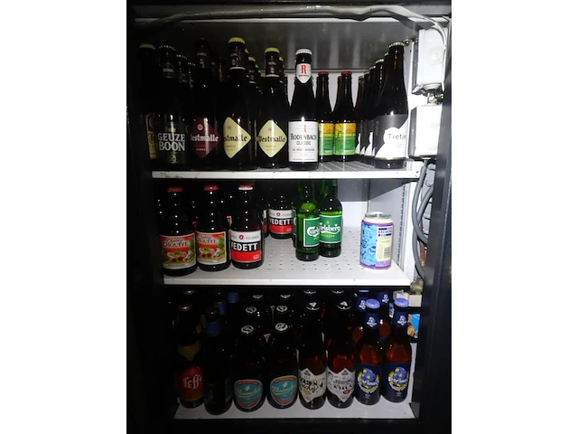 2x aangebroken biervat + 2x leeg biervat - afbeelding 5 van  7