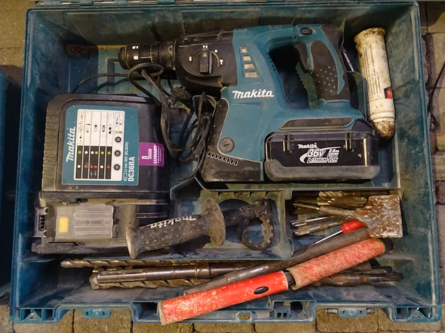2x accu klopboorhamer makita - afbeelding 4 van  5