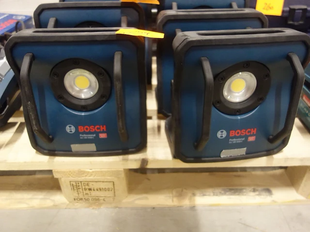 2x accu ledlamp bosch professional - afbeelding 1 van  2
