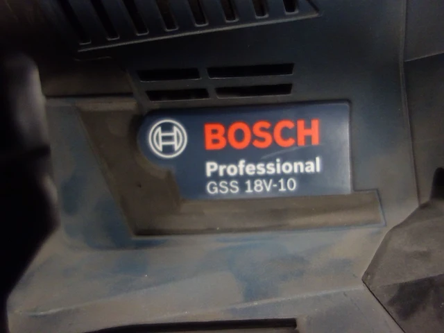 2x accu schuurmachine bosch professional - afbeelding 3 van  3