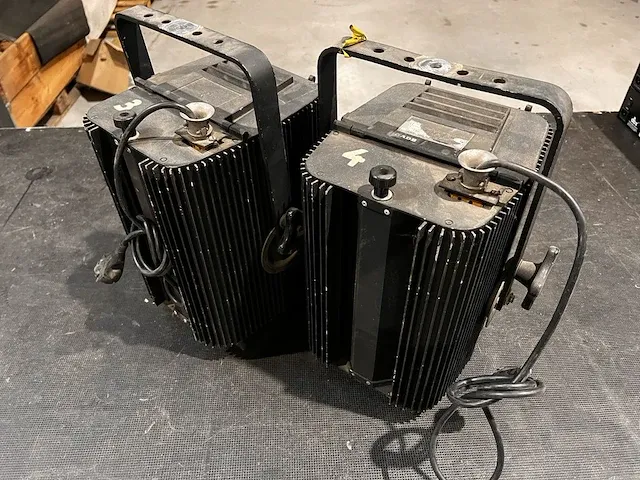 2x adb thh 1001 pc - afbeelding 1 van  2