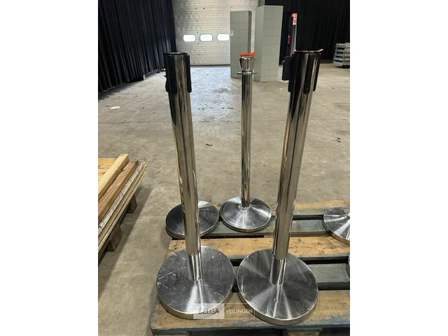 2x afzetpaal met lint ± h 95cm - afbeelding 1 van  2