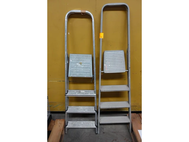 2x alu trapladder - afbeelding 1 van  1