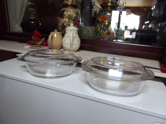 2x arcopal pot met deksel - afbeelding 1 van  3
