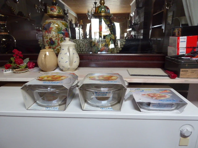 2x arcopal pot met deksel - afbeelding 1 van  3