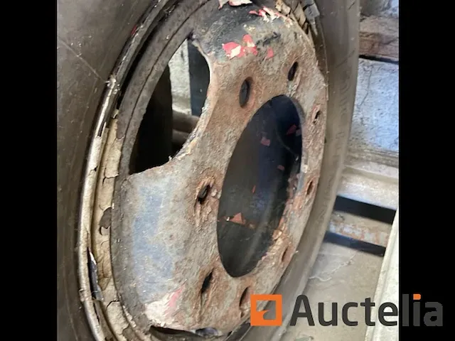2x band + velg michelin 8.25-17 8 gaats - afbeelding 6 van  7