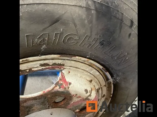 2x band + velg michelin 8.25-17 8 gaats - afbeelding 7 van  7