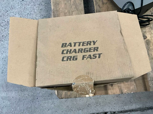 2x batterijlader emak crg fast - afbeelding 4 van  4