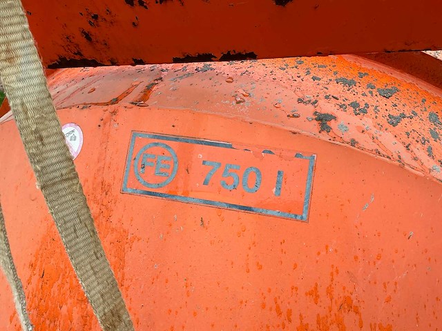 2x betonkubel 375l en 750l - afbeelding 5 van  8