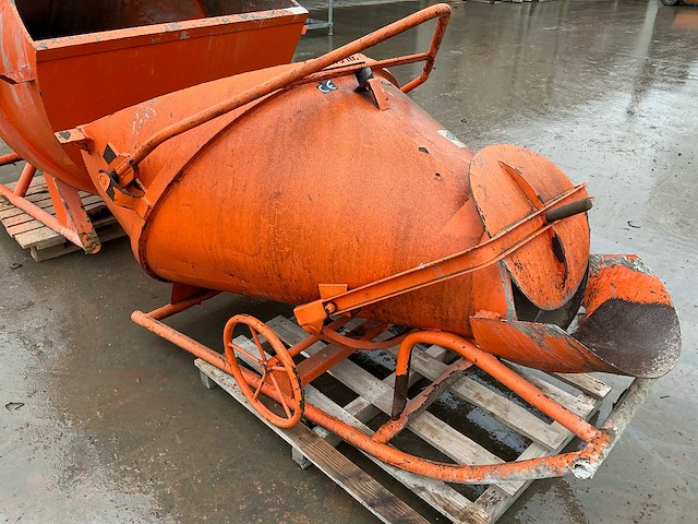 2x betonkubel 375l en 750l - afbeelding 6 van  8