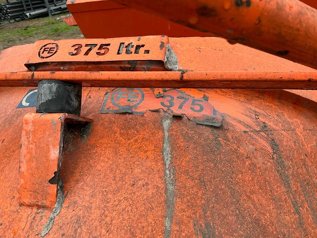 2x betonkubel 375l en 750l - afbeelding 8 van  8