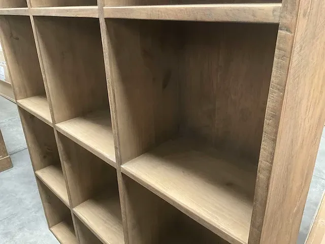2x boekenkast 12 vakken teak - afbeelding 2 van  3