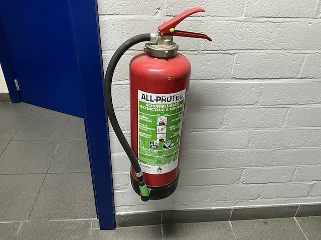 2x brandblusser - afbeelding 1 van  3