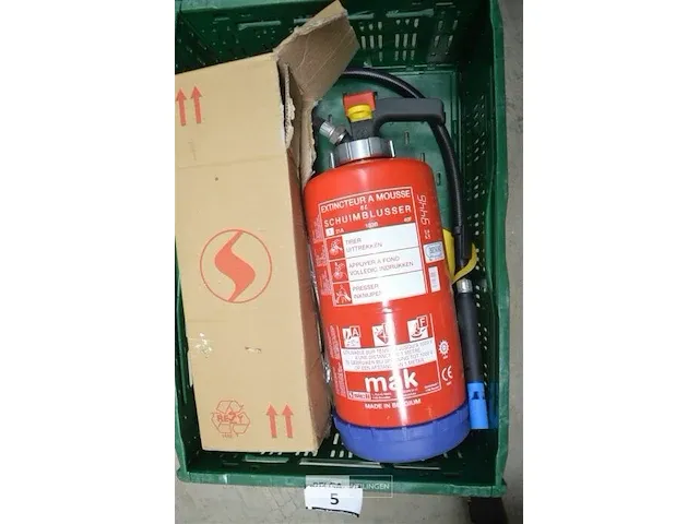 2x brandblussers schuimblusser mak - afbeelding 1 van  2