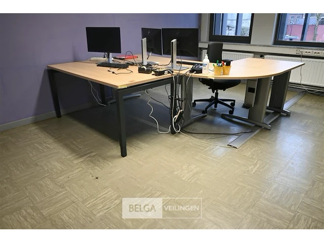 2x bureau met hoekelement - afbeelding 1 van  6