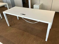 2x bureautafel pami 240x80 vv opbouw-stekkerblok - afbeelding 1 van  5