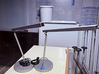 2x bureellamp u-line designed bij maarten van serveren - afbeelding 1 van  2