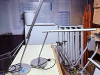 2x bureellamp u-line designed bij maarten van serveren - afbeelding 1 van  2