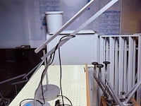 2x bureellamp u-line designed bij maarten van serveren - afbeelding 2 van  2