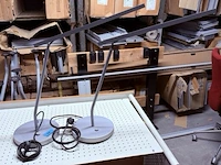 2x bureellamp u-line designed bij maarten van serveren - afbeelding 1 van  2