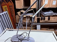 2x bureellamp u-line designed bij maarten van serveren - afbeelding 1 van  2