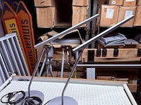 2x bureellamp u-line designed bij maarten van serveren - afbeelding 1 van  2