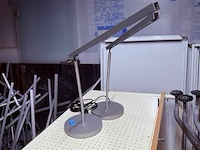 2x bureellamp u-line designed bij maarten van serveren - afbeelding 1 van  2