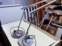 2x bureellamp u-line designed bij maarten van serveren - afbeelding 1 van  2