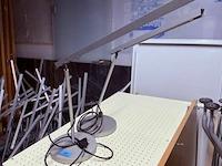 2x bureellamp u-line designed bij maarten van serveren - afbeelding 2 van  2