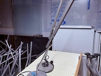 2x bureellamp u-line designed bij maarten van serveren - afbeelding 2 van  2