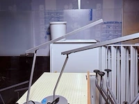 2x bureellamp u-line designed bij maarten van severen - afbeelding 2 van  2