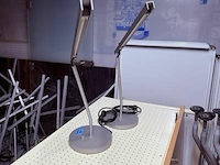 2x bureellamp u-line designed bij maarten van severen - afbeelding 2 van  2