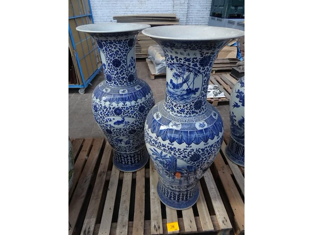2x chinese vaas - afbeelding 1 van  8