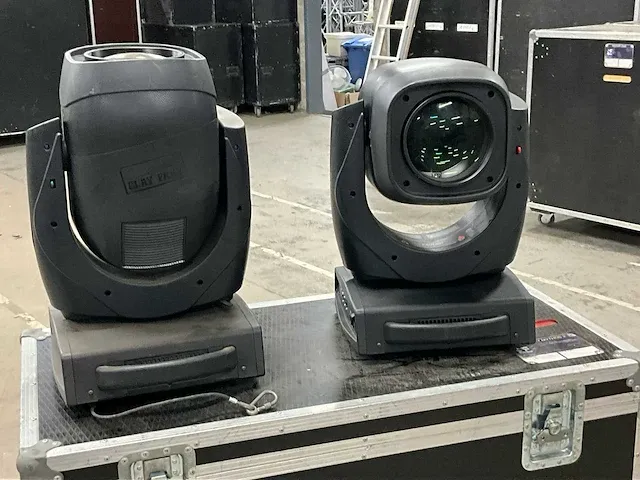 2x clay paky mythos 2 moving head - afbeelding 1 van  6