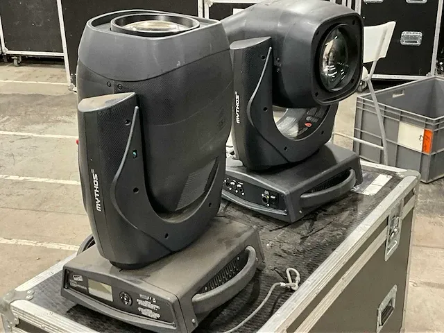 2x clay paky mythos 2 moving head - afbeelding 2 van  6