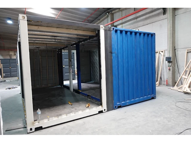 2x container - afbeelding 1 van  8