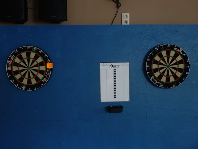 2x darts winmau - afbeelding 1 van  4