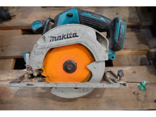 2x div accu werkmateriaal makita - afbeelding 2 van  5